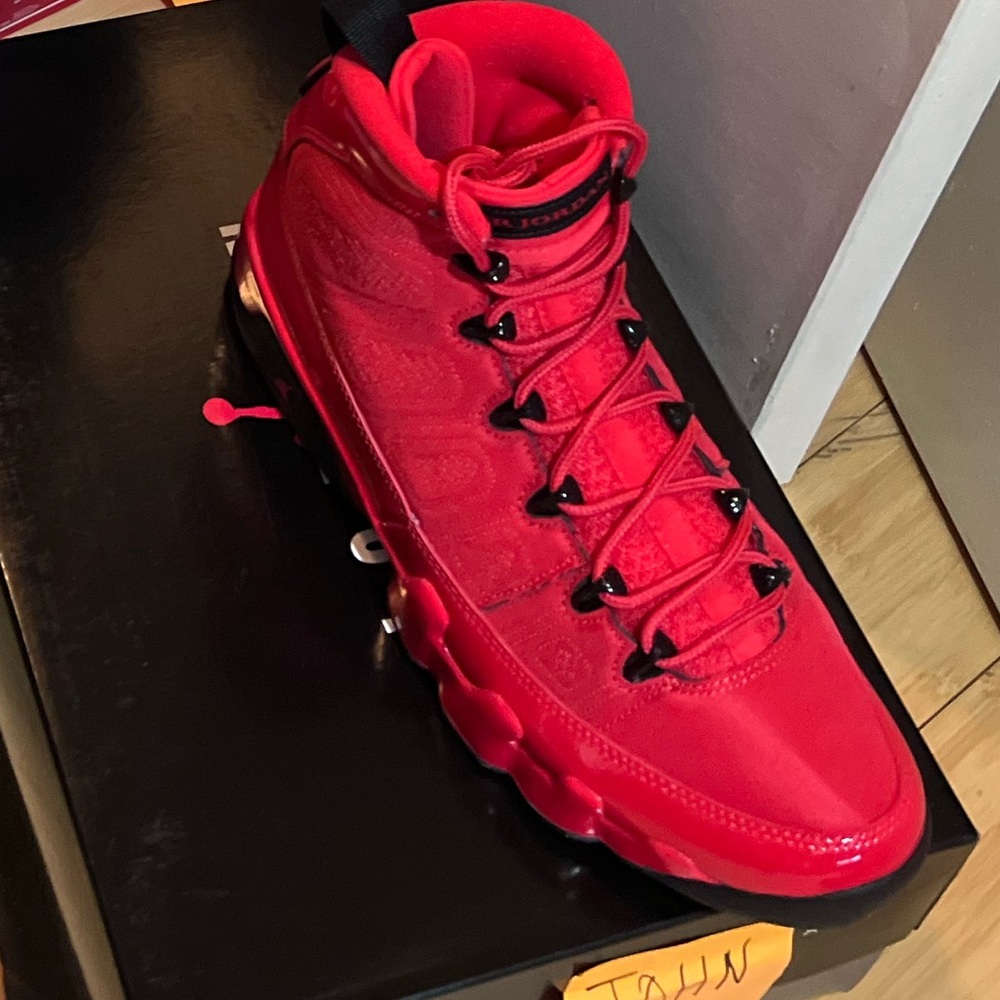 Jordan 9 Chile Res retro size 8.5 DS